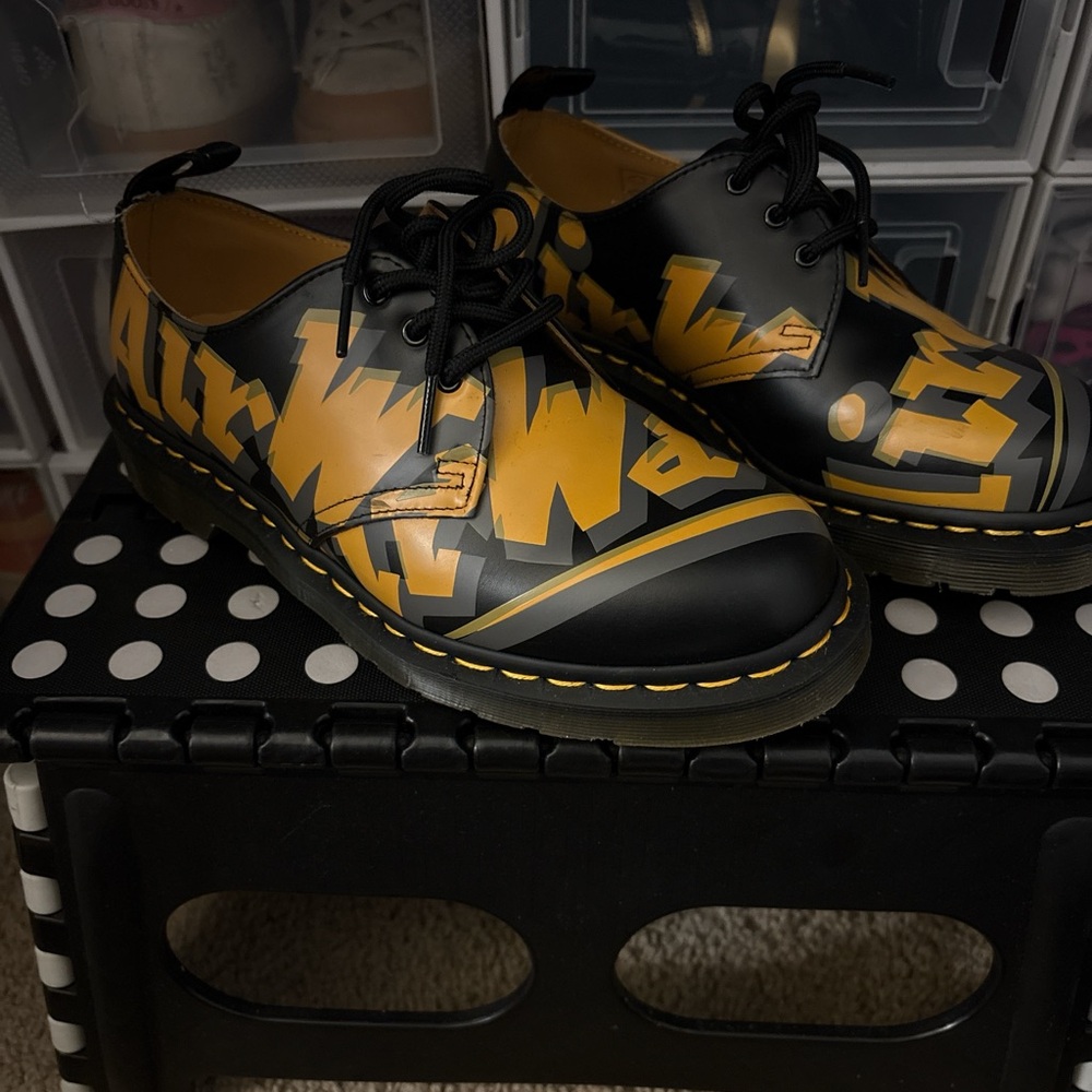 Dr Martens Lowtop Shoes